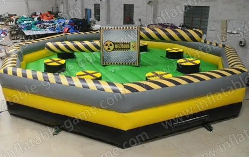 Inflatable meltdown ride